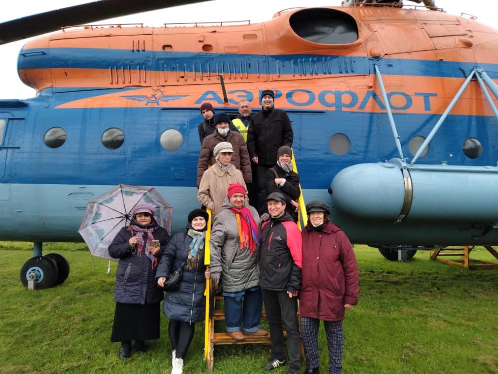 Томские “Новые возможности”  организовали экскурсию на аэродром для инвалидов