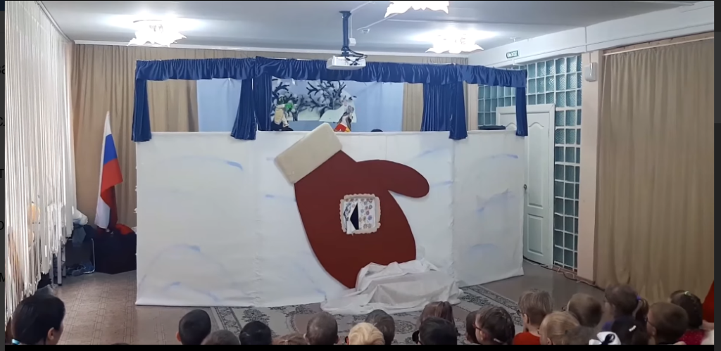 “Новые возможности” из Владивостока представили кукольный спектакль